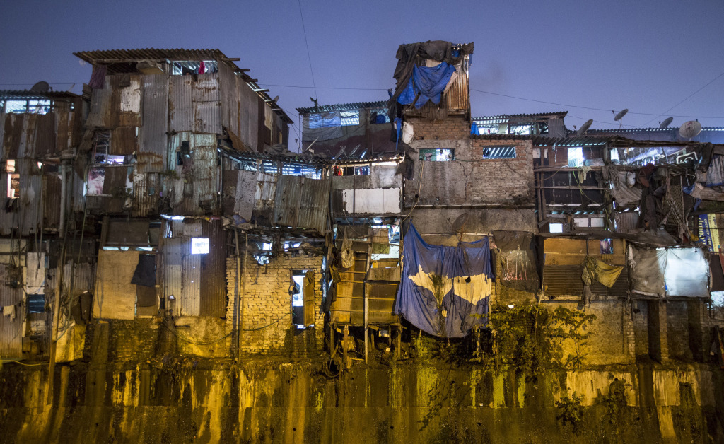 Від брудних нетрів до шикарних кондомініумів: ось як живуть і платять за житло в Мумбаї