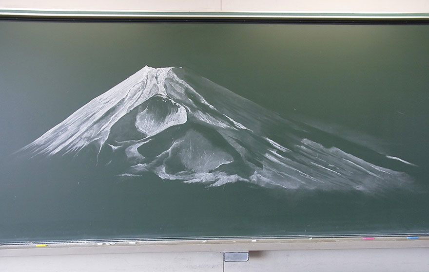 Приголомшливі конкурсні малюнки японських студентів на шкільних дошках. Це потрібно бачити!