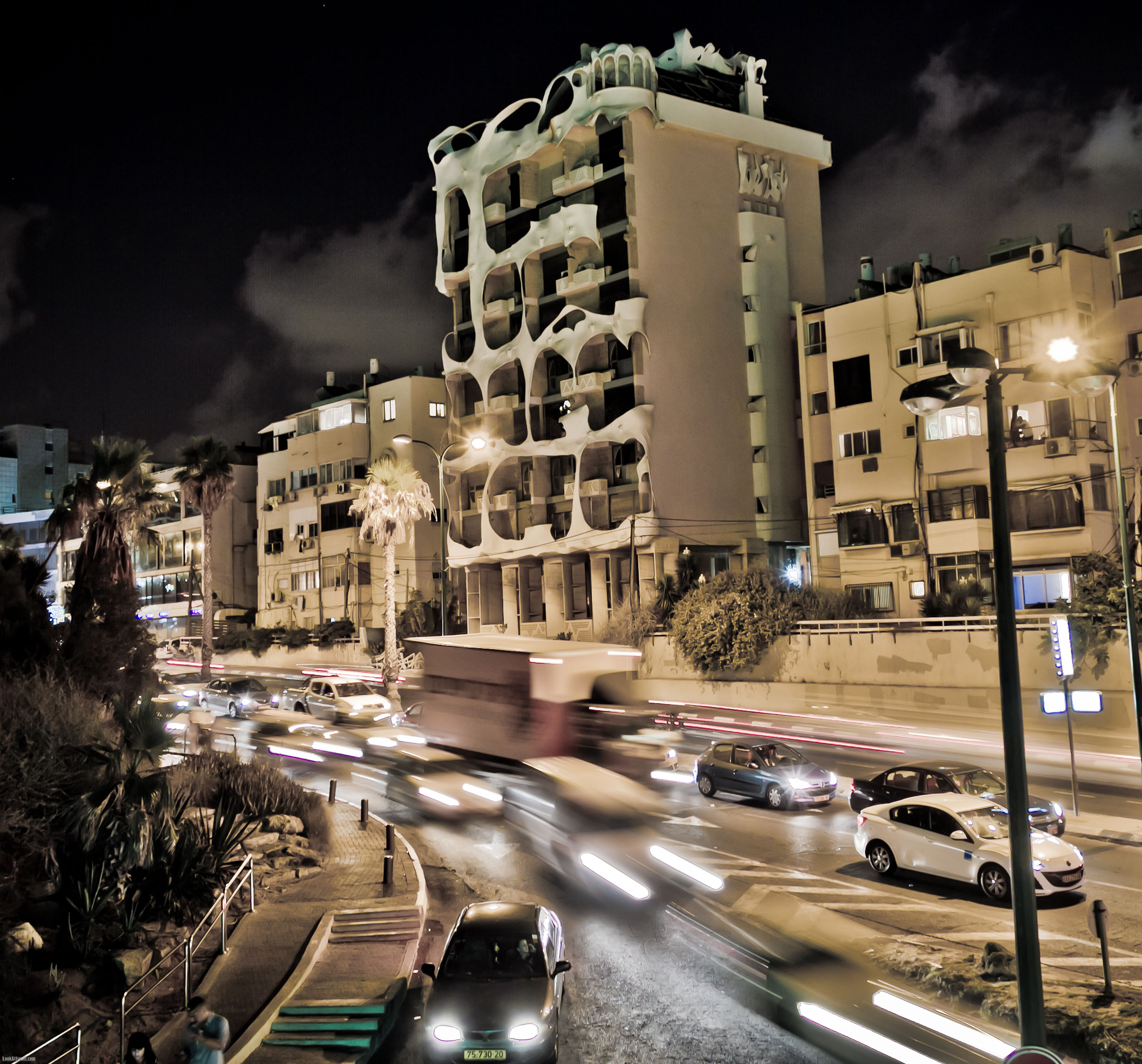Мало кому пощастило побачити таємну сторону цього незвичайного будинку в Тель-Авіві!