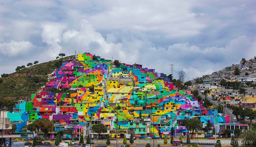 Уряд Мексики попросив вуличних художників розмалювати 200 будинків з єдиною метою...