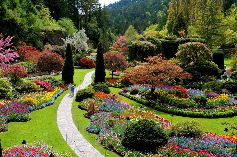 10 казкових садів і парків, де потрібно побувати навесні