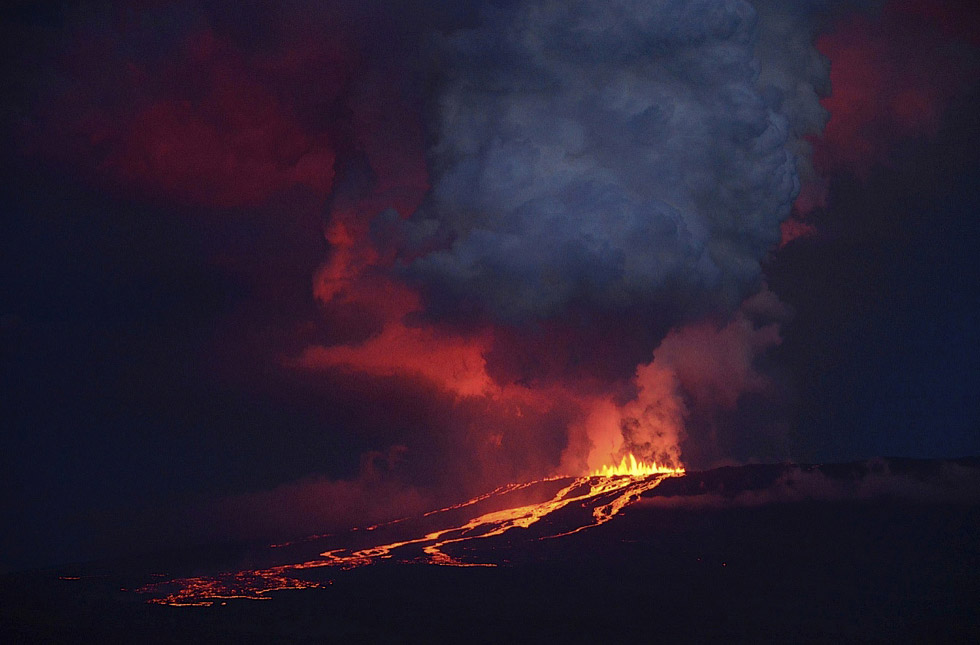 10 найбільш видовищних вивержень вулканів в 2015 році