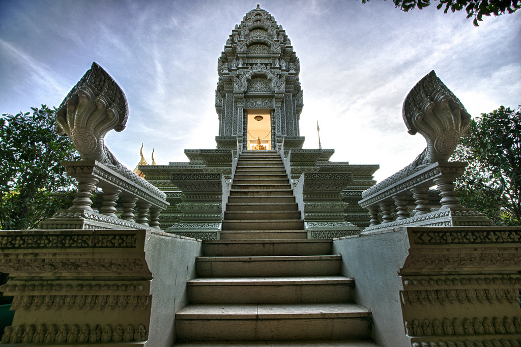 Камбоджа - пам'ятки, історія, кухня, відпочинок, пляжі, сезон, екскурсії, як дістатися до Камбоджі