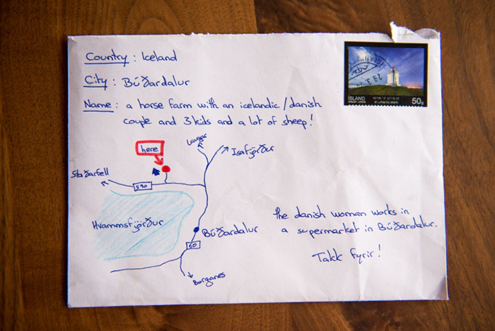 Чоловік, який не знає адреси, відправив в Ісландію лист з намальованою на конверті карткою