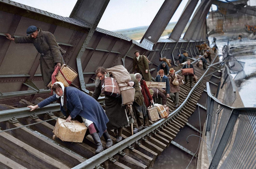 12 врізаються в пам'ять фото про те, як люди тікали на Близький Схід в 40-е роки