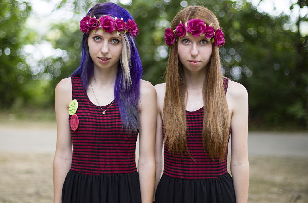 29 класних знімків з дивного фестивалю близнюків в Твинсбурге