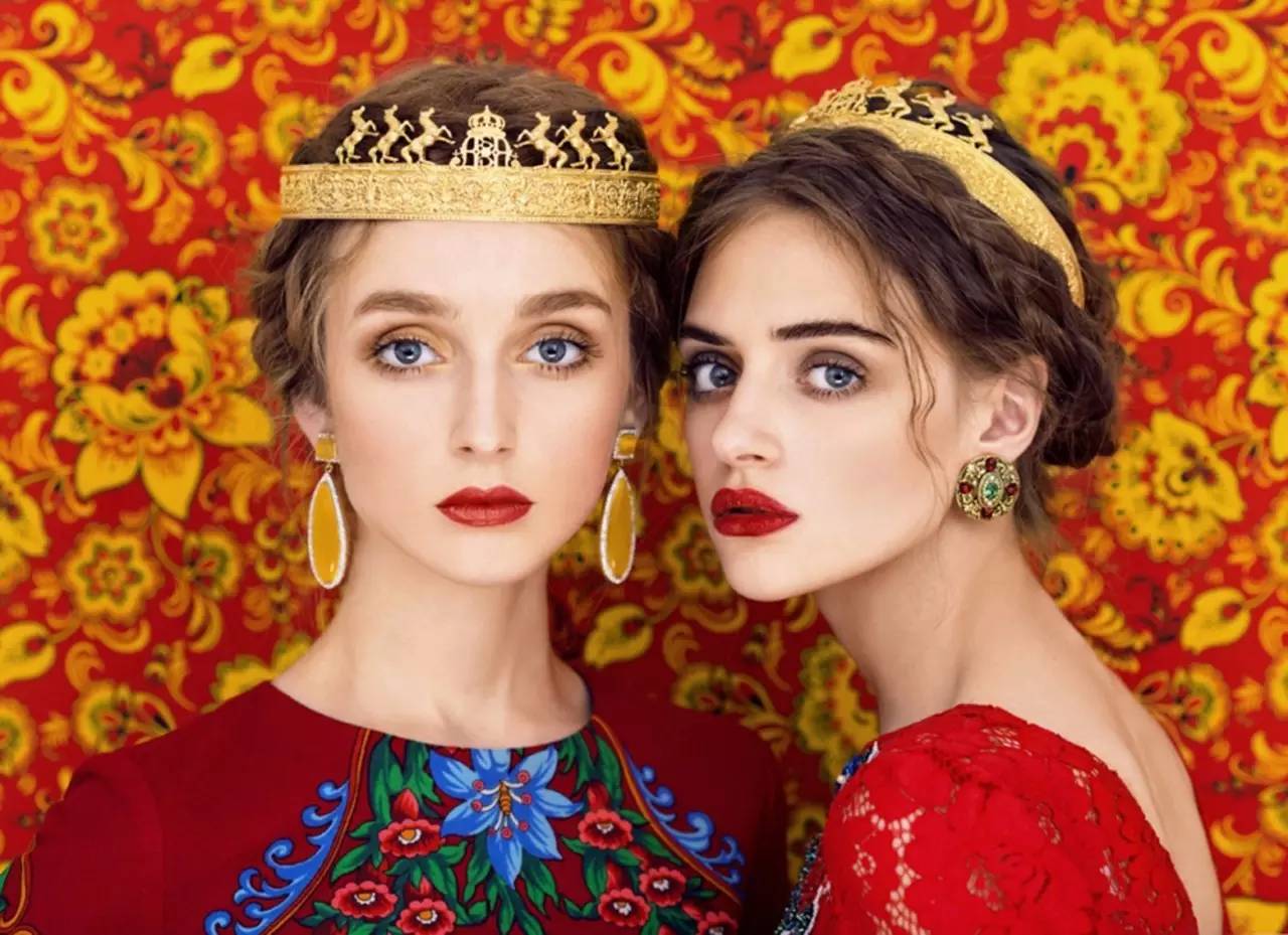 8 барвистих фото московського фотографа, що оспівують красу слов'янського фольклору