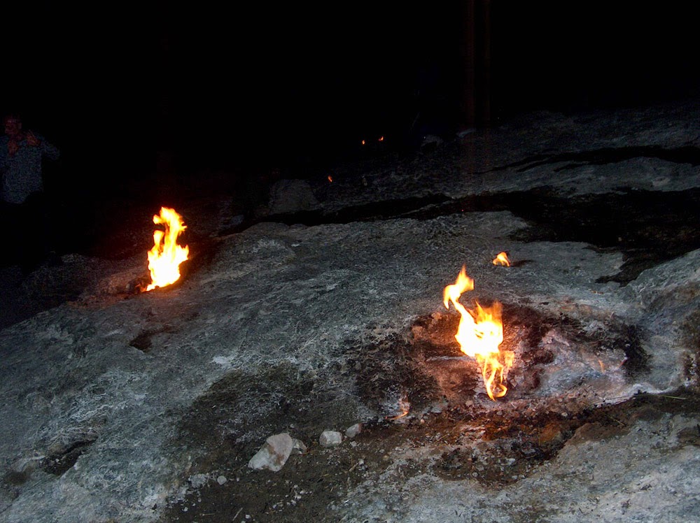 Вічний вогонь: 5 місць на Землі, де панує полум'я