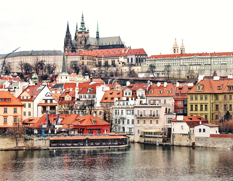 Прага: три прекрасного і три страшенних