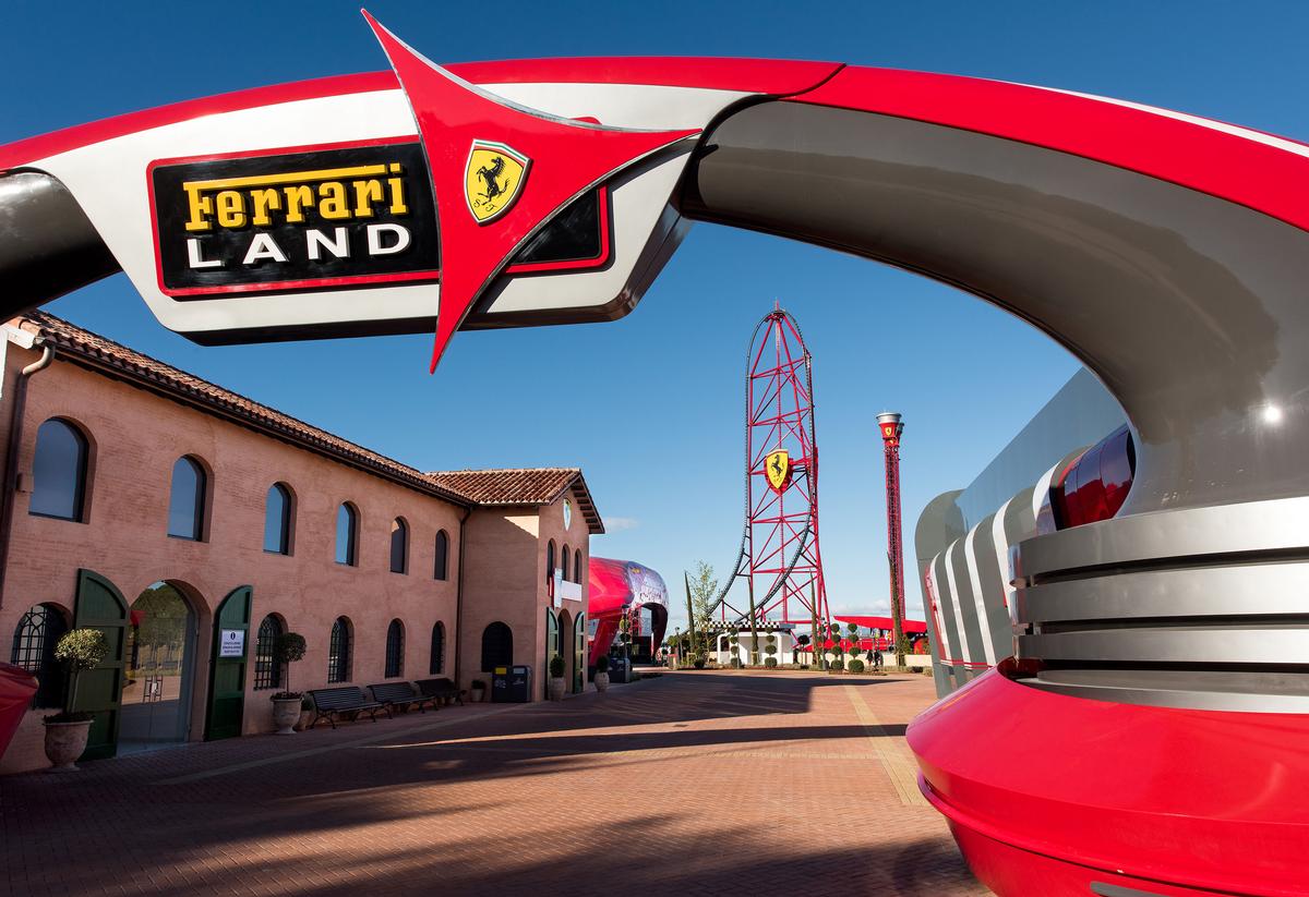 В Іспанії відкрився парк розваг, присвячений Ferrari