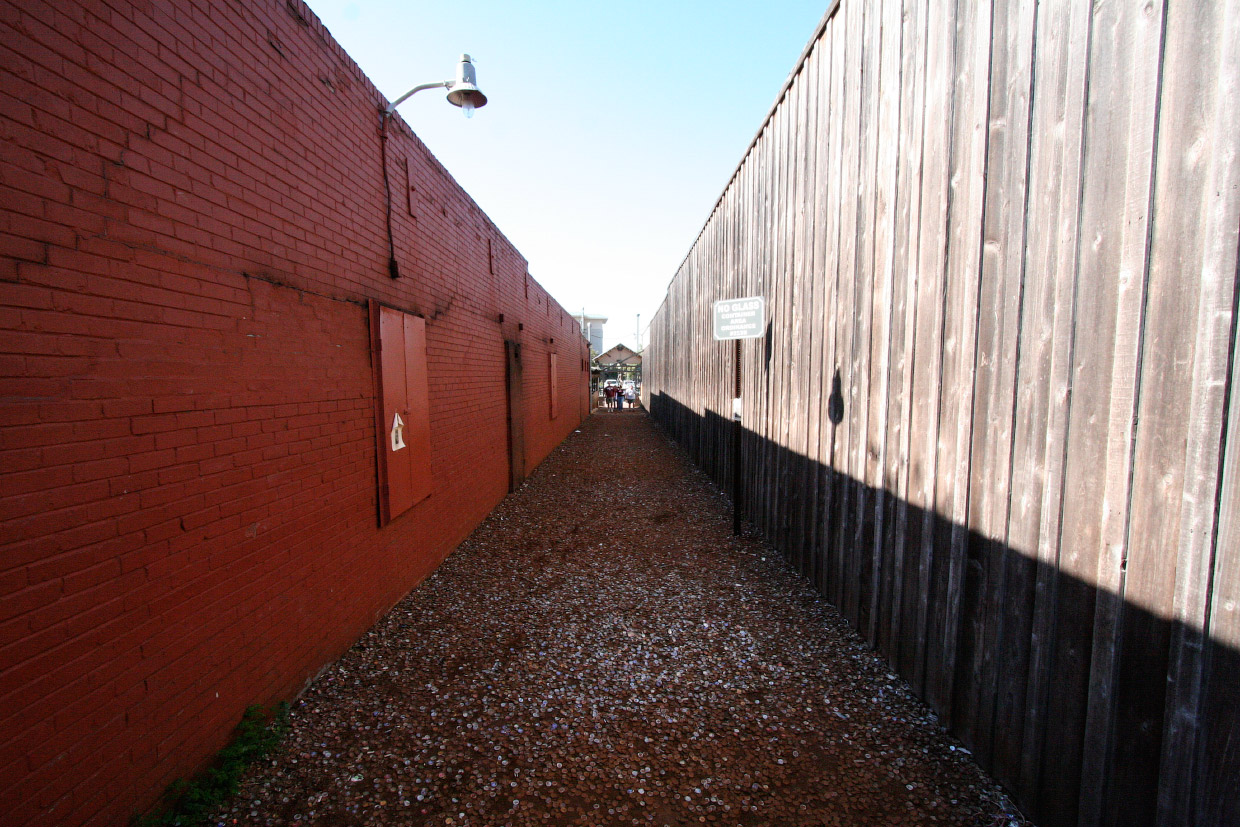 Оригінальна заторна алея в Техасі, створена жителями невеликого містечка