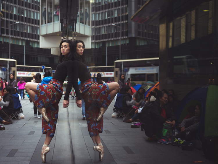 Балерини на вулицях Гонконгу: знаменитий фотопроект підкорює Азію