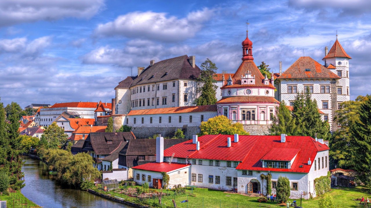 Чехія - туристичні регіони, міста, визначні пам'ятки, транспорт, їжа, шопінг - як добратися і що привезти з Чехії