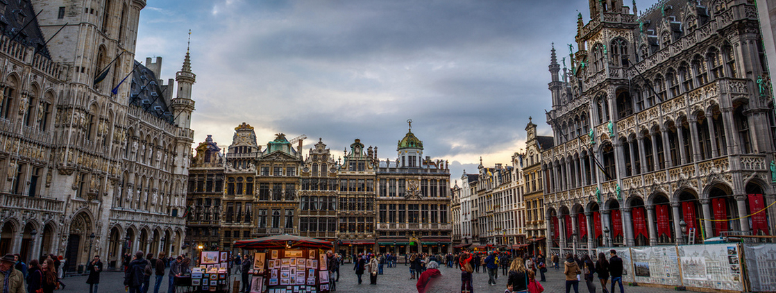 Брюссель — місто пива, шоколаду, квітів і мультфільмів